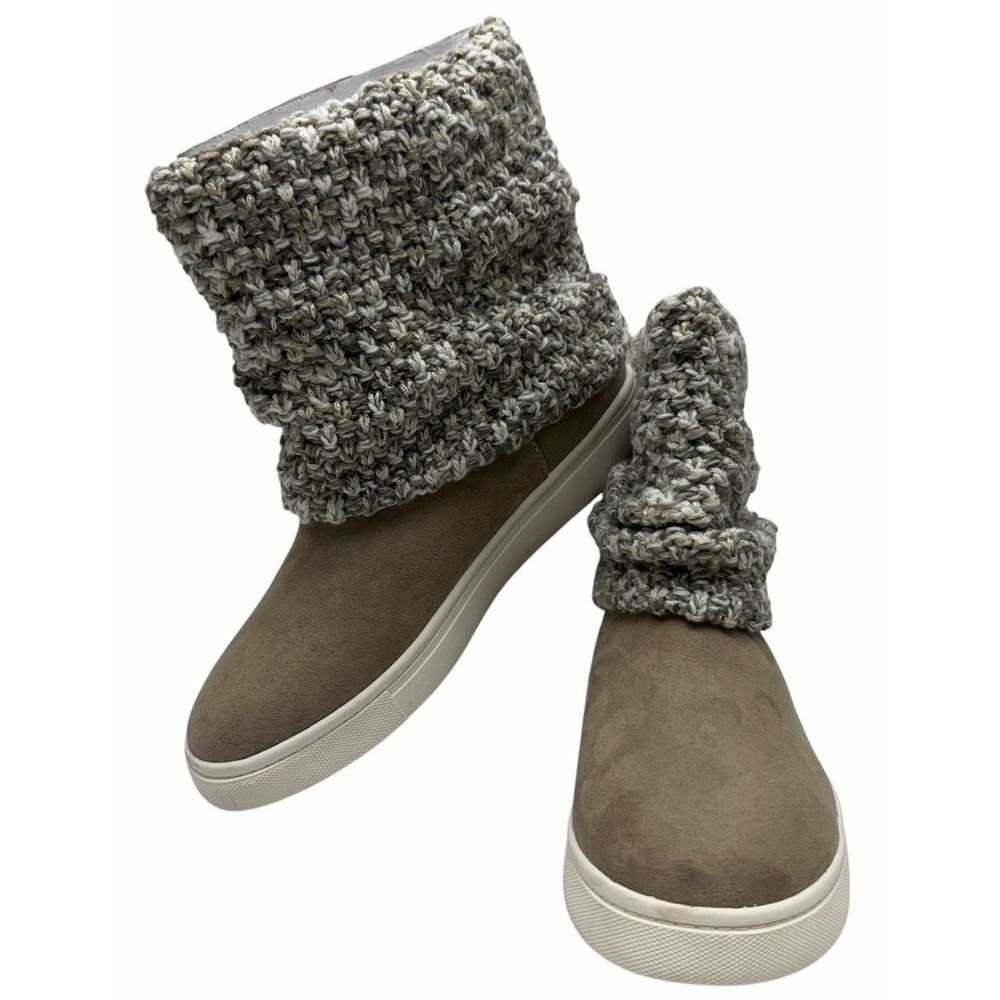 Olive & Edie Girls Skylar Taupe tan ankle‎ boots. sz 6  leg warmer style